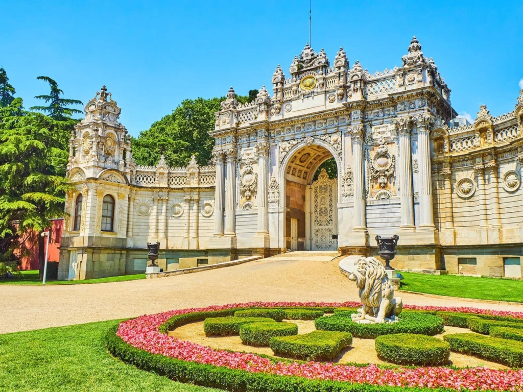 Ceremonial gate and landscaped gardens at Dolmabahçe Palace